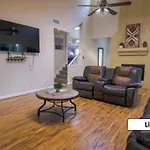 Pool House, 20 Minutes From Dt 4Bdr For 10 Guests - Winkleman